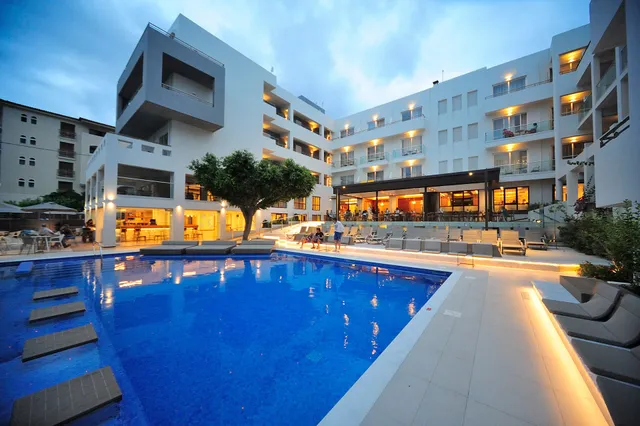 Atrium Ambiance Hotel