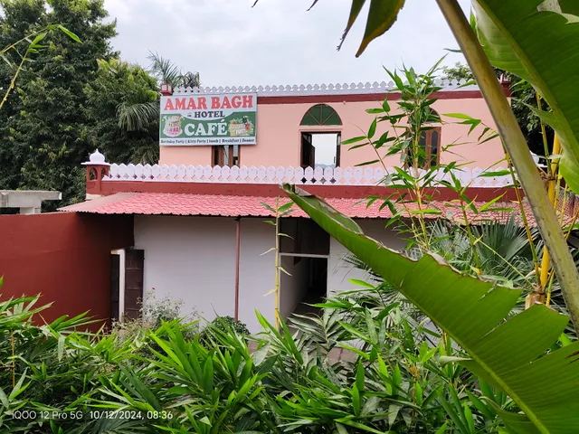 Amar Bagh Hotel