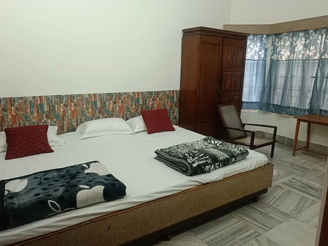 MADHAVJEE HOMESTAY