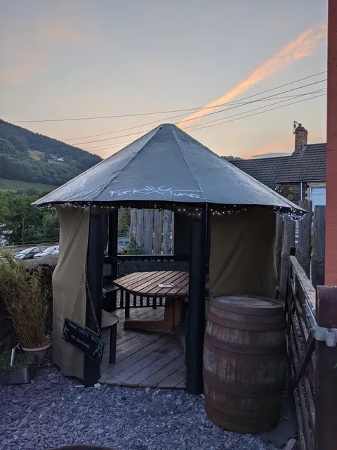 Cwmcarn Hotel & Bunkhouse