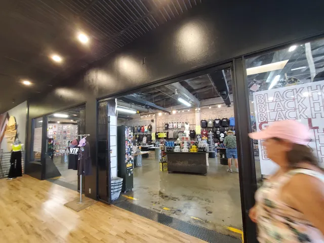 Black Hound Gallerie