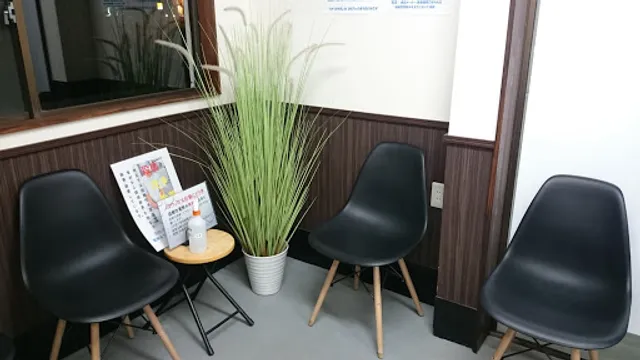 うおうお 丼丸 おもちゃのまち店