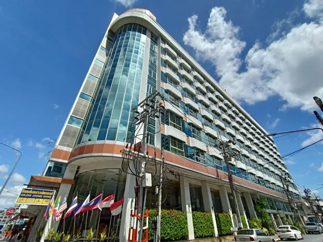 Golden Crown Grand Hotel