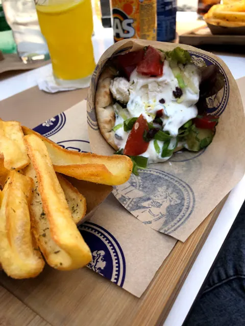 The Quick Greek | Poblenou