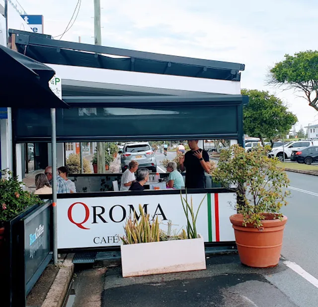 QROMA Cafe and Bar