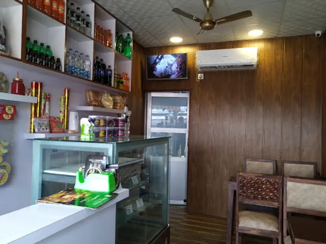 Bake House Cafe & Bakery