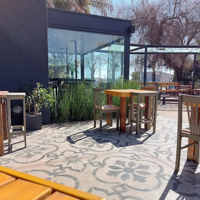 Al Pappagallo Restaurante y Parrilla