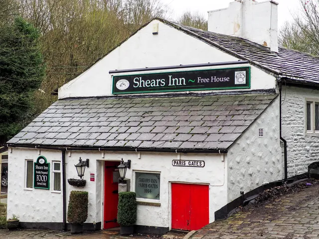 Shears Inn, Paris Gates Halifax