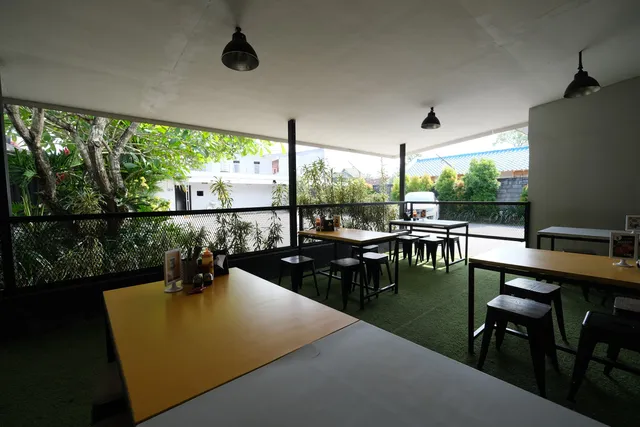 Waroeng Steak & Shake Pandega Karya