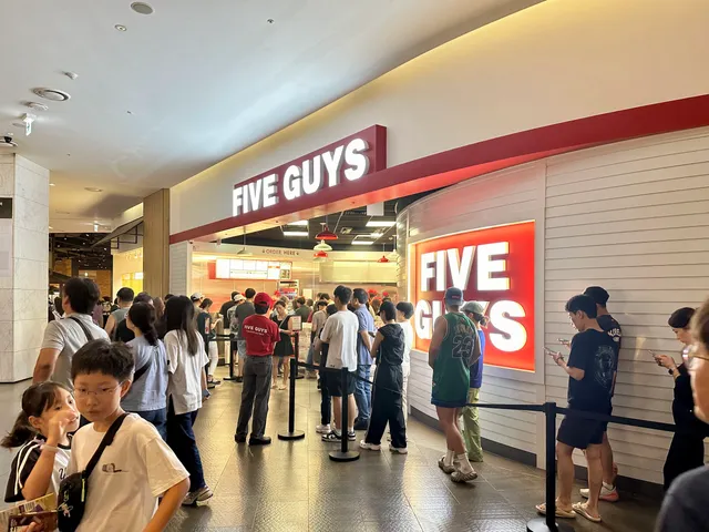 Five Guys Hyundai Department Store Pangyo(2024.09.)