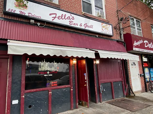 Fella's Bar & Grill