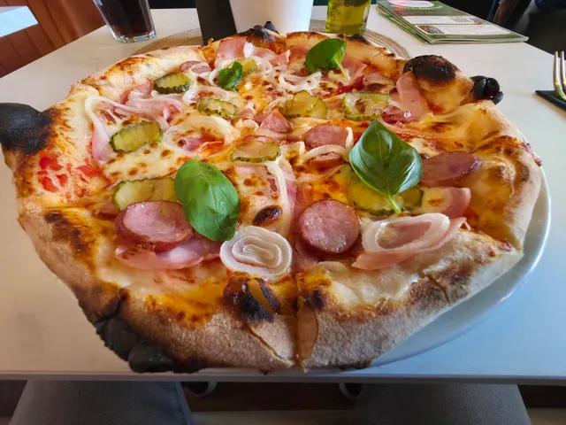 Restauracja Oregano – Pizzeria w Białymstoku z jedzeniem na miejscu i na dowóz