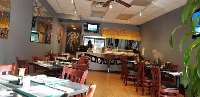 Leo Sushi & Asian Cuisine