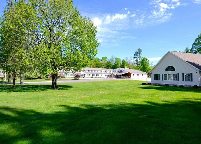 The New England Inn & Lodge