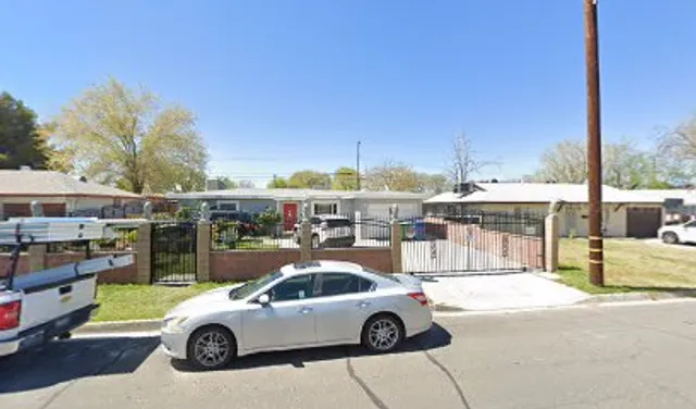 Zoila's Designs - Expert Tailoring