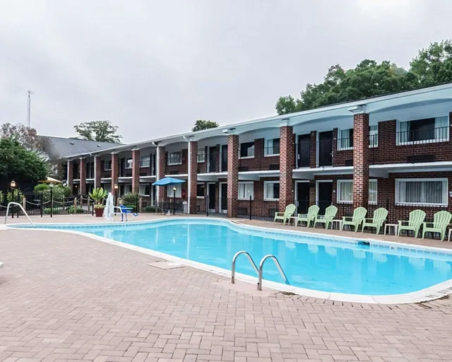 Rodeway Inn & Suites Williamsburg Central