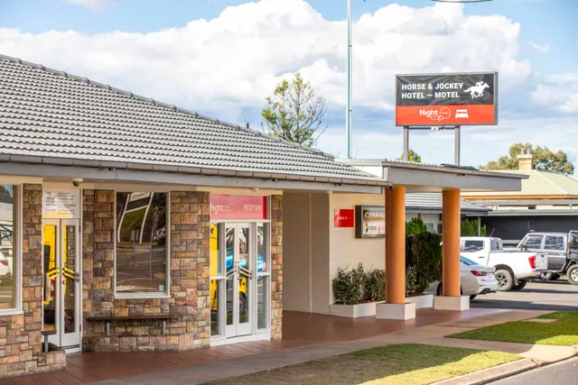 Horse & Jockey Hotel