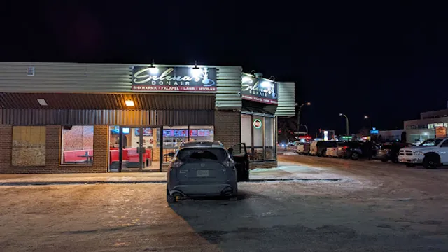 Selenas Donair And Pizza