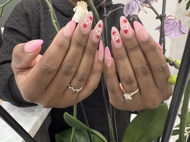 LUXE NAIL BAR at Temple University