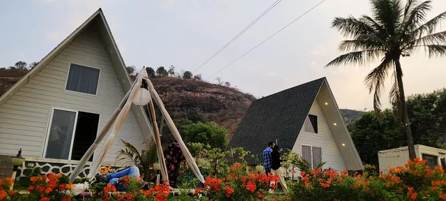 GR8 HILL POOL VILLAS