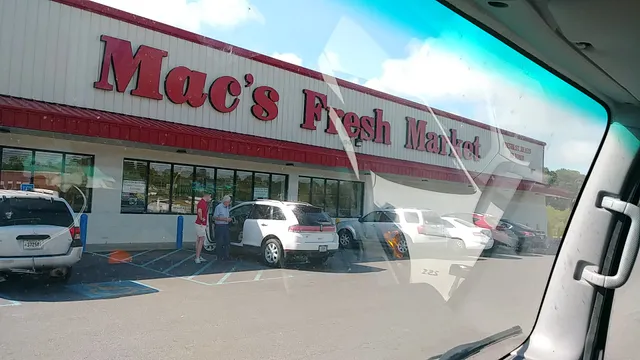 Mac's Fresh Market