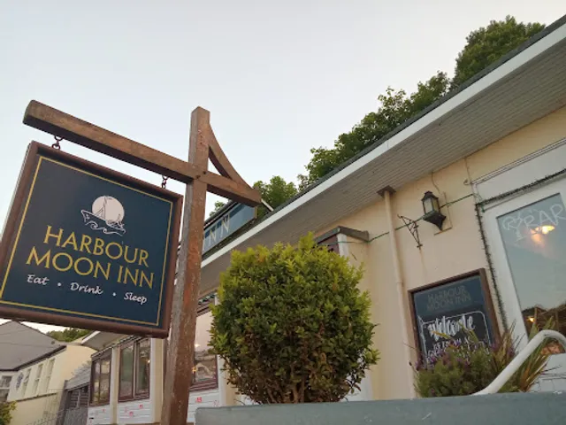 The Harbour Moon