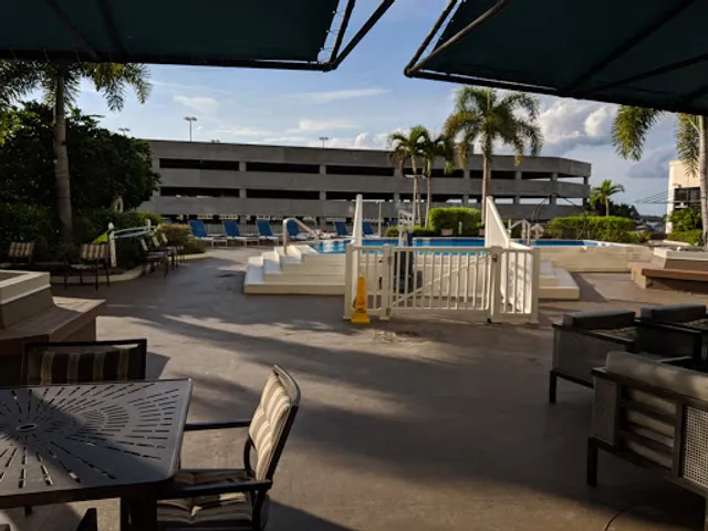 The Skyye Bar and Grille