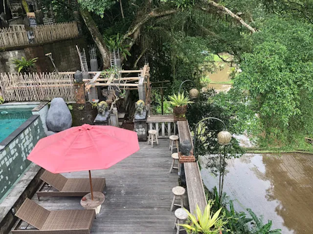 Collina Kawi Restaurant