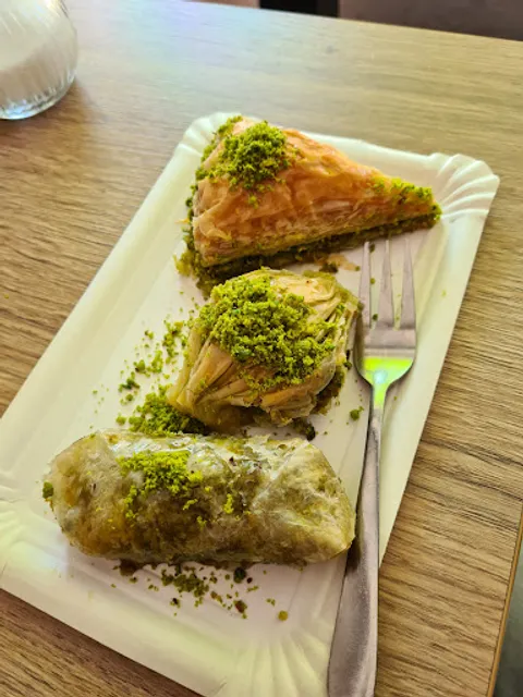 Agam Baklava