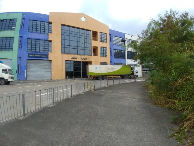 Jumbo Plaza