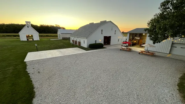 Top of the Hill Farm, Barn Weddings & Events