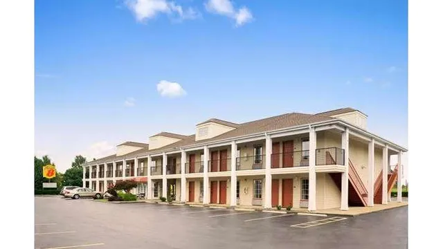 Super 8 by Wyndham Garner/Clayton/Raleigh