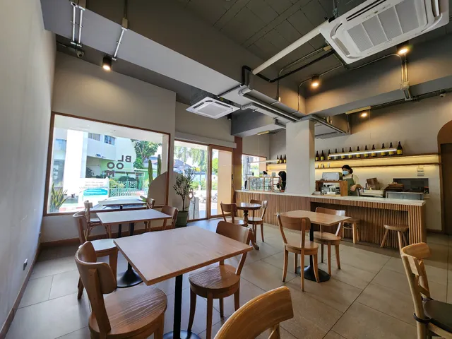 BLOOM pretzel & coffee