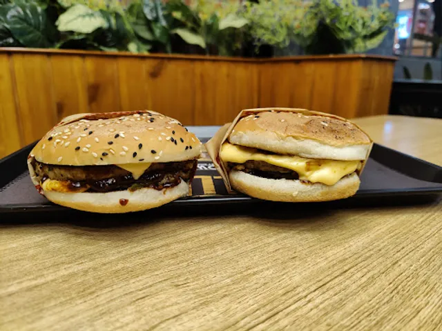 Biggies Burger : Yelahanka