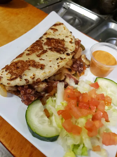 La Tapatia Taqueria y Mariscos