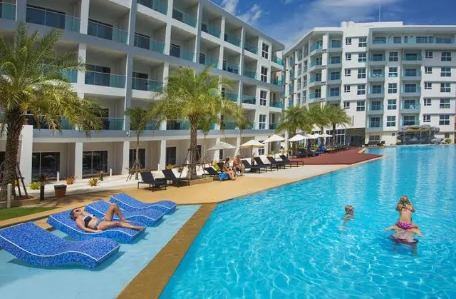 Grandblue Condominium 701-702