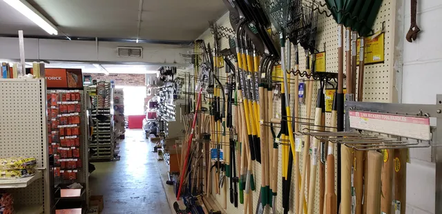 Garrison Hardware & Feed