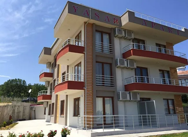 Yasar Apart