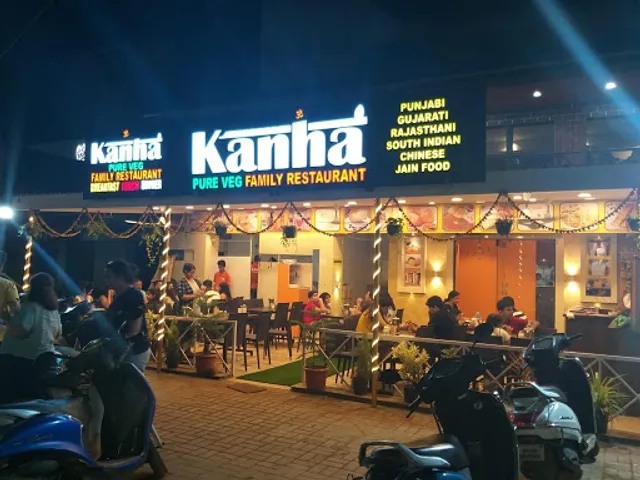 KANHA PURE VEG FAMILY RESTAURANT