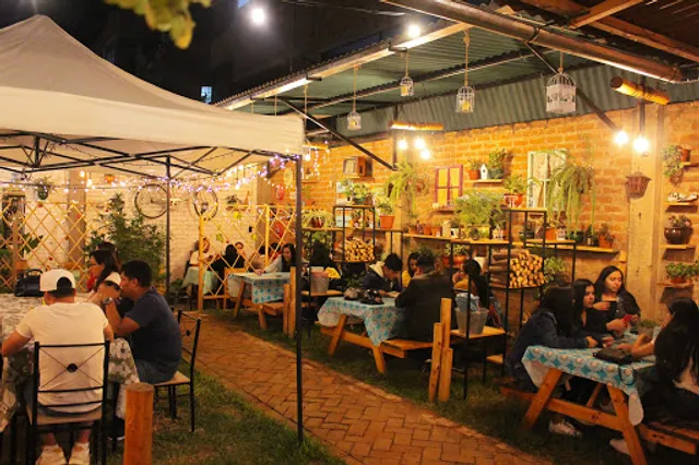 El Jardin Secreto: Pizzeria