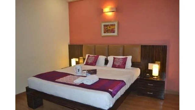 OYO 2472 Hotel Shamrock International