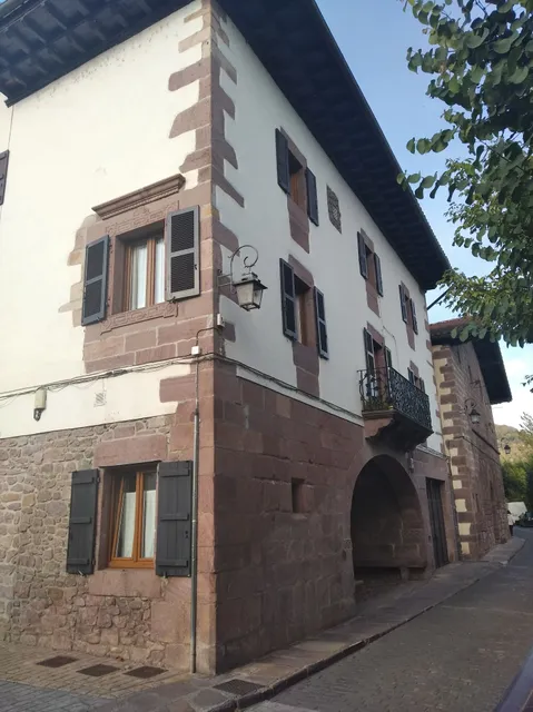 Apartamentos Rurales Txarrenea