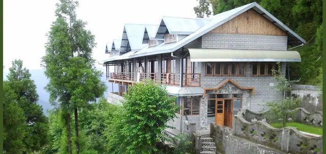 Deolo Cliff Eco Resort