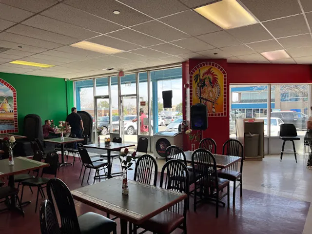 La Reyna Azteca Tacos Y Tortas