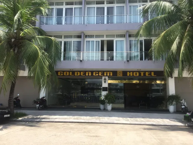 Golden Gem Tuan Chau Hotel