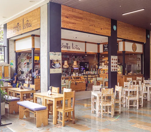 Santa Leña Mixy Mall Los Colores