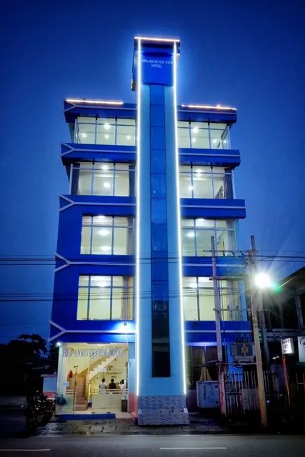 Hpa-an River View Hotel & Sky Bar