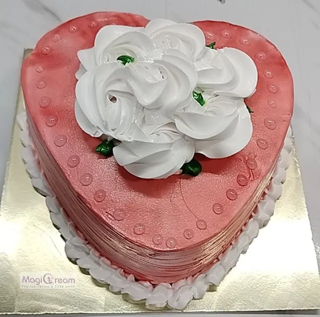 Magic cream Cake and Ice cream