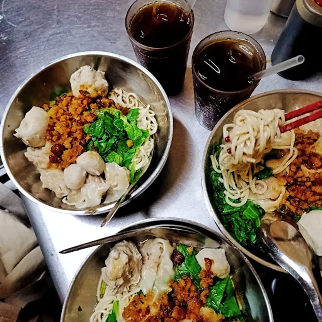 Ahboliau Market Dumpster Noodle