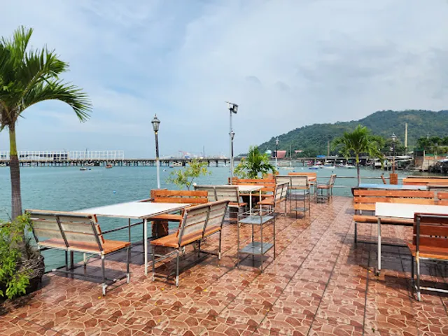 Thao Thale Restaurant